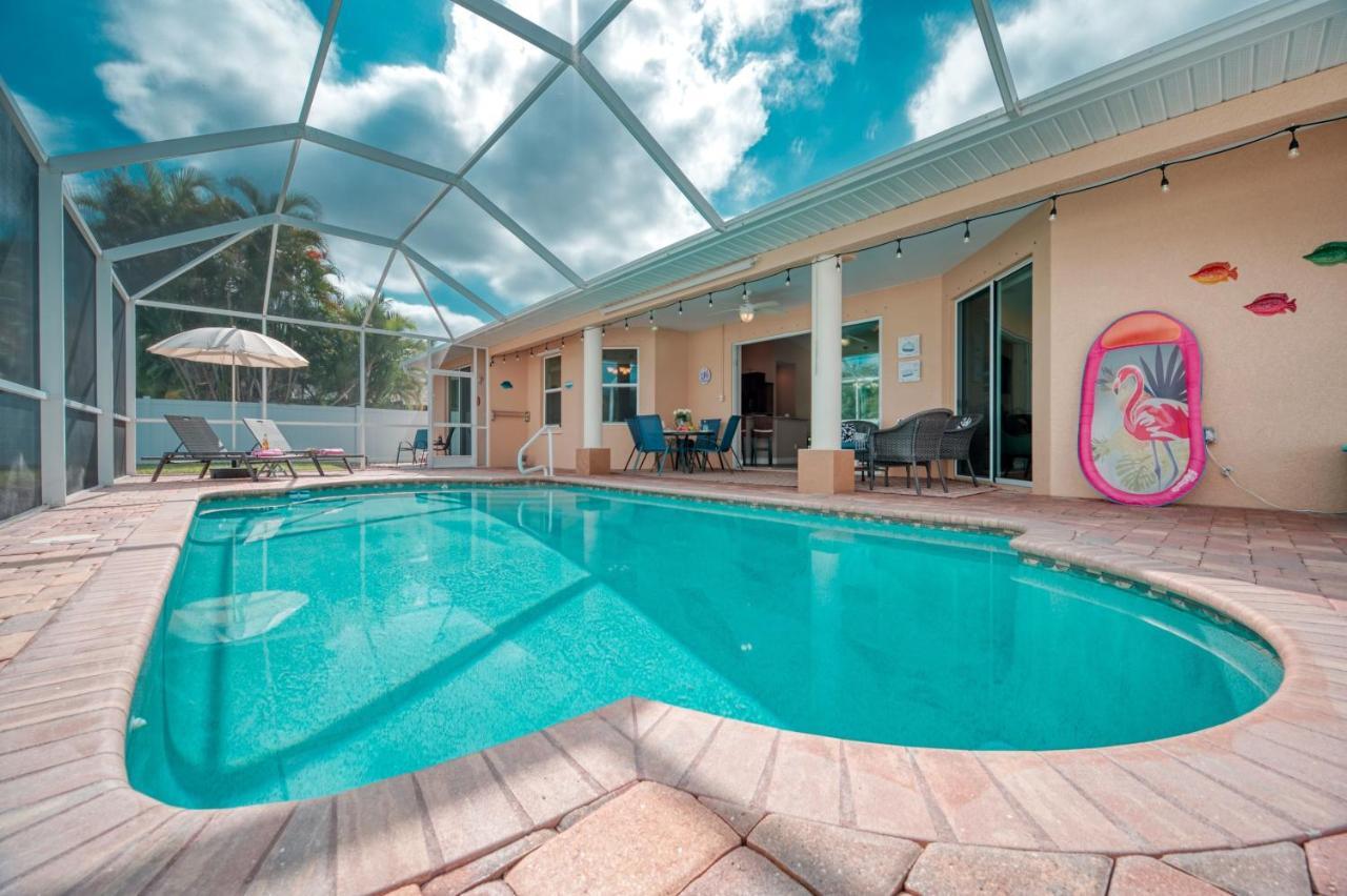 Villa Holiday Sunrise เคปคอรัล ภายนอก รูปภาพ
