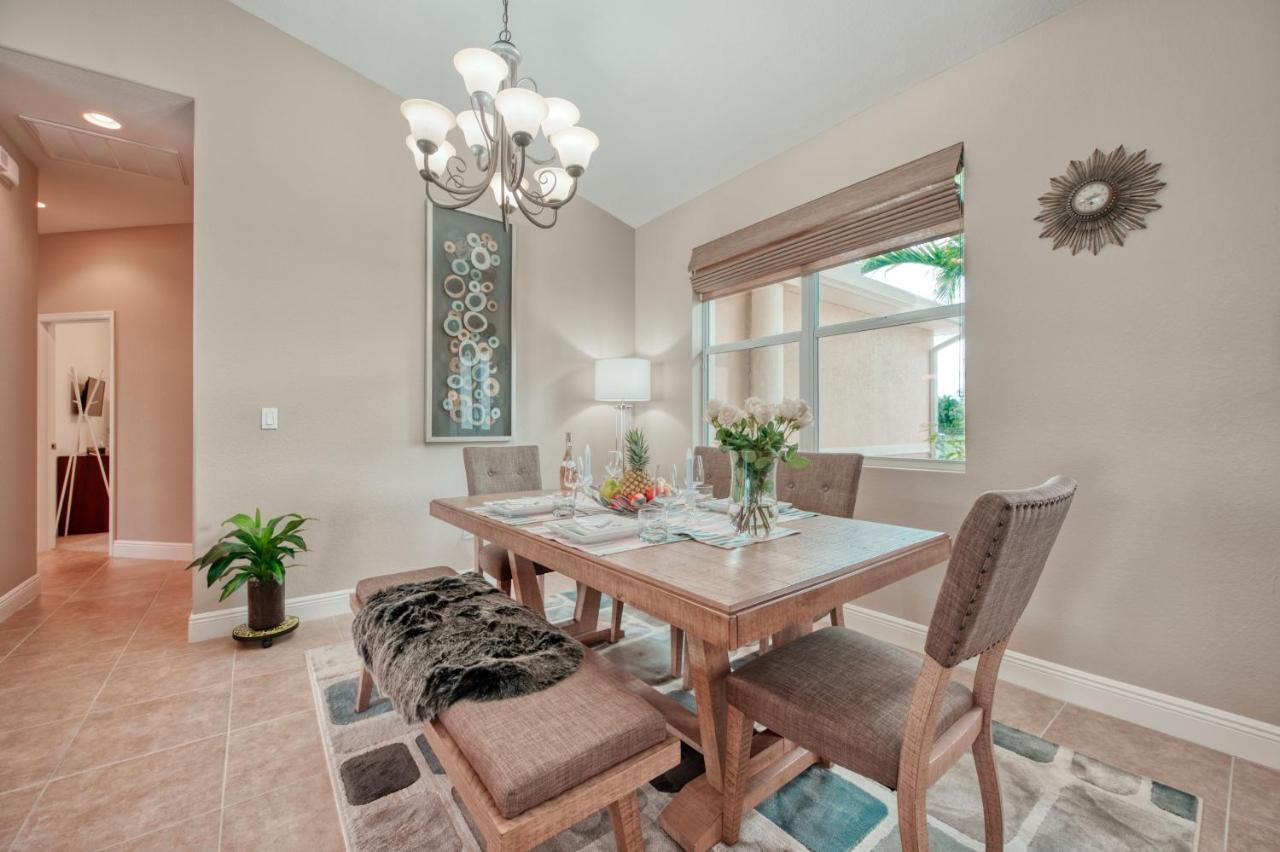 Villa Holiday Sunrise เคปคอรัล ภายนอก รูปภาพ